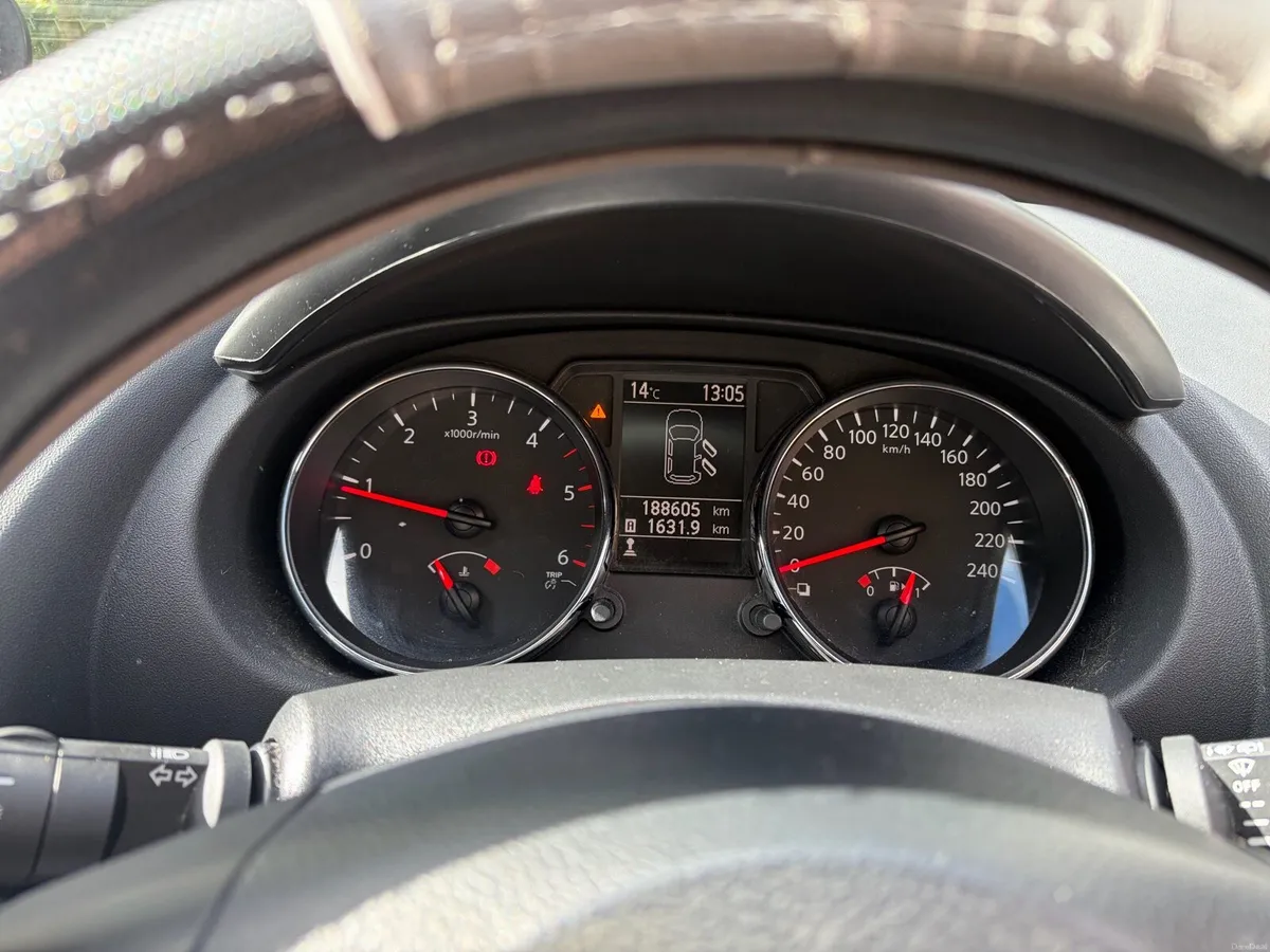 Nissan Qashqai 1.6 Diesel 2012 - Image 3