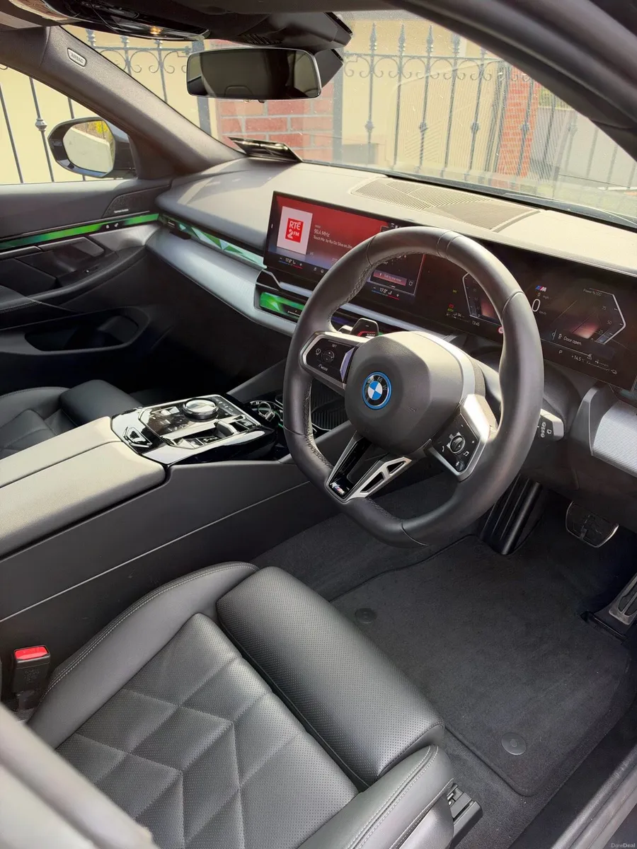 BMW 530 Touring - Image 6
