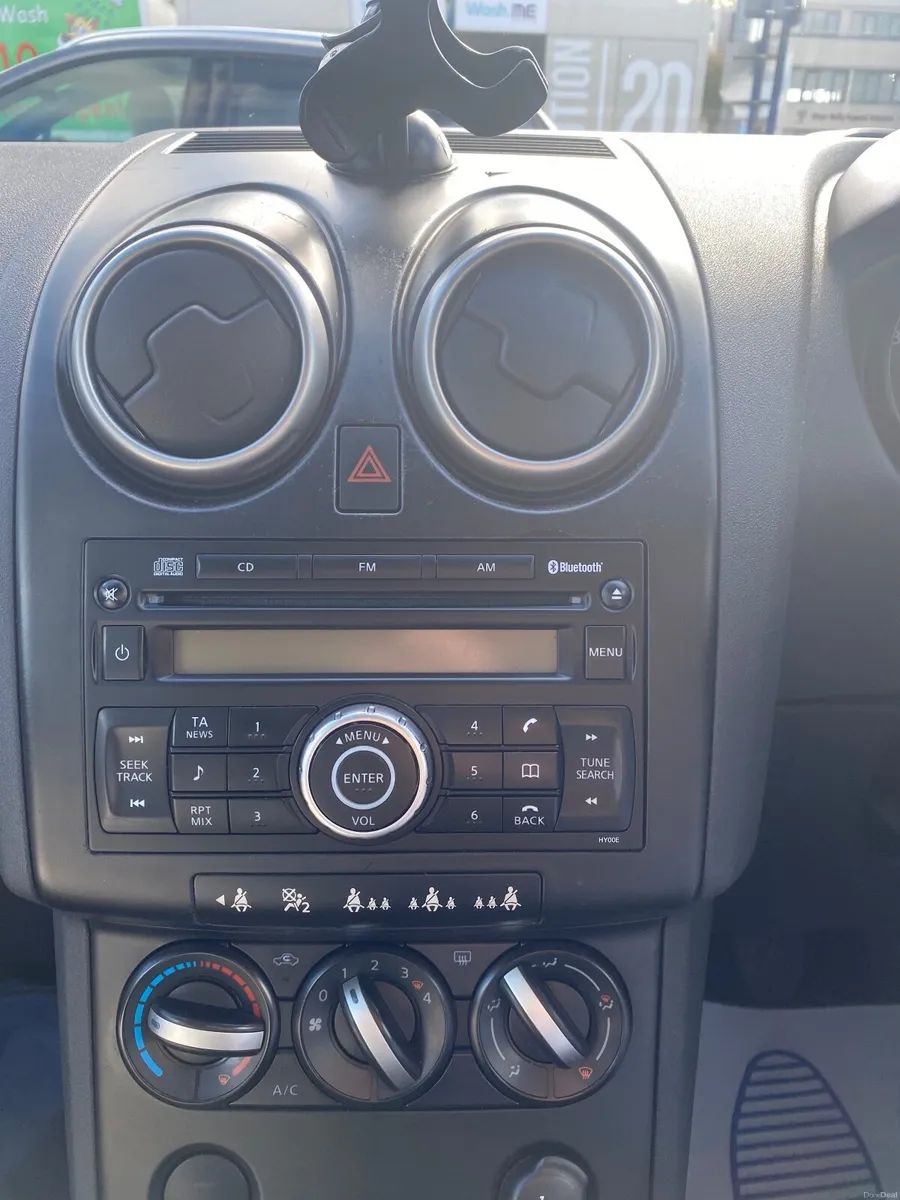 Nissan Qashqai 2010 - Image 2