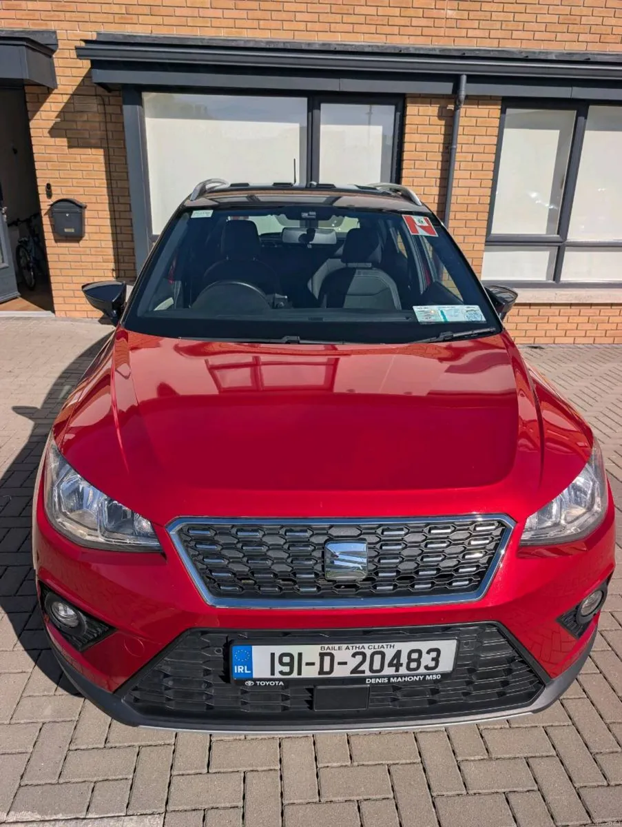 A SEAT ARONA mini SUV - Image 2