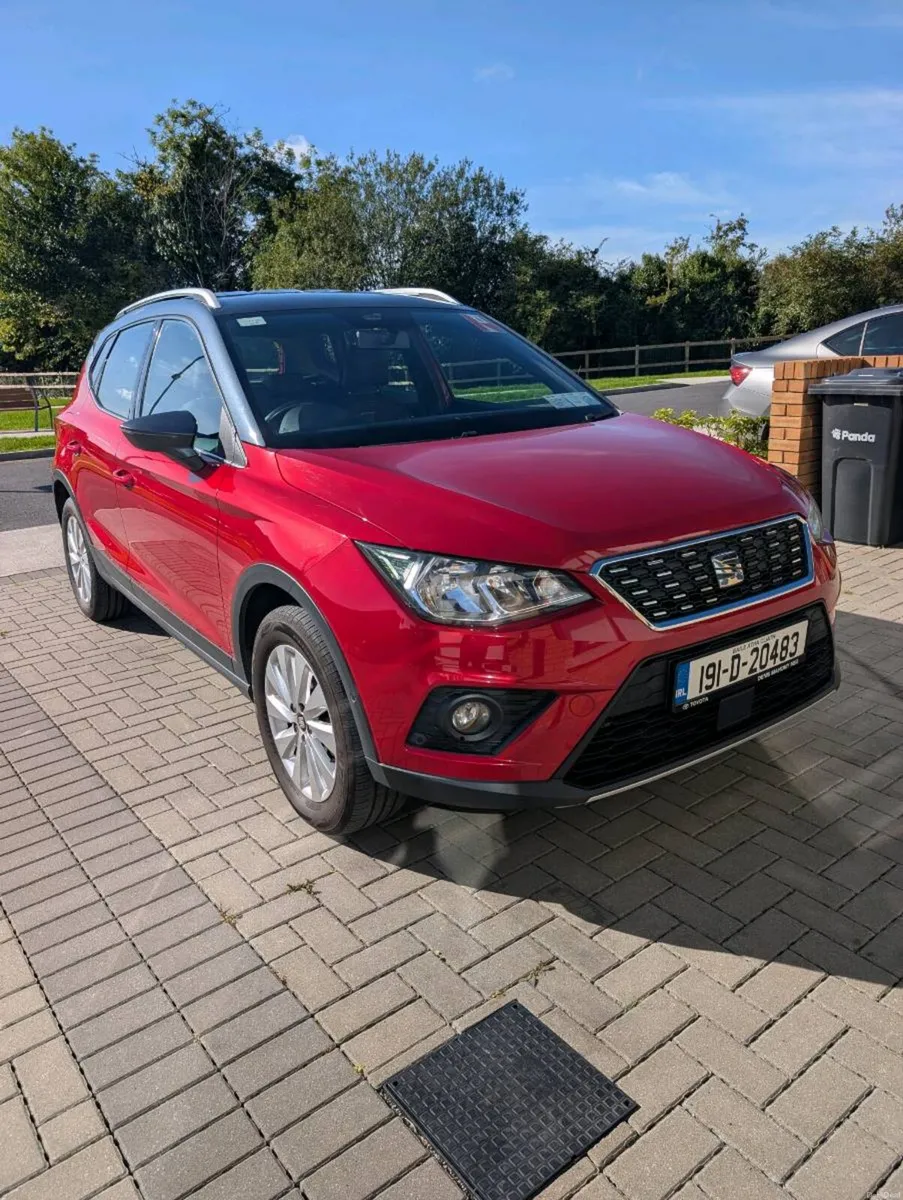 A SEAT ARONA mini SUV - Image 4