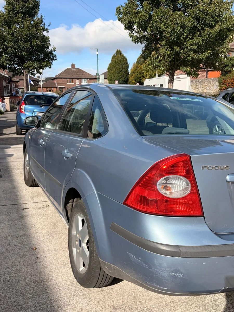 Ford Focus Saloon 1.4L - Image 3