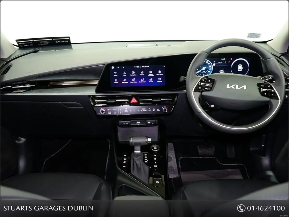 Kia Niro PHEV WITH SUNROOF **AUTUMN SPECIAL ** - Image 4