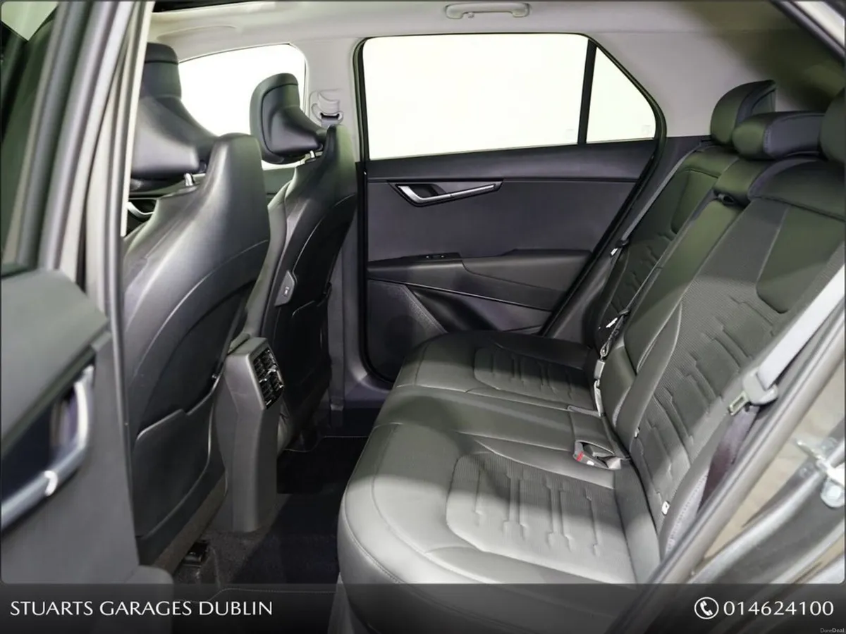 Kia Niro PHEV WITH SUNROOF **AUTUMN SPECIAL ** - Image 5