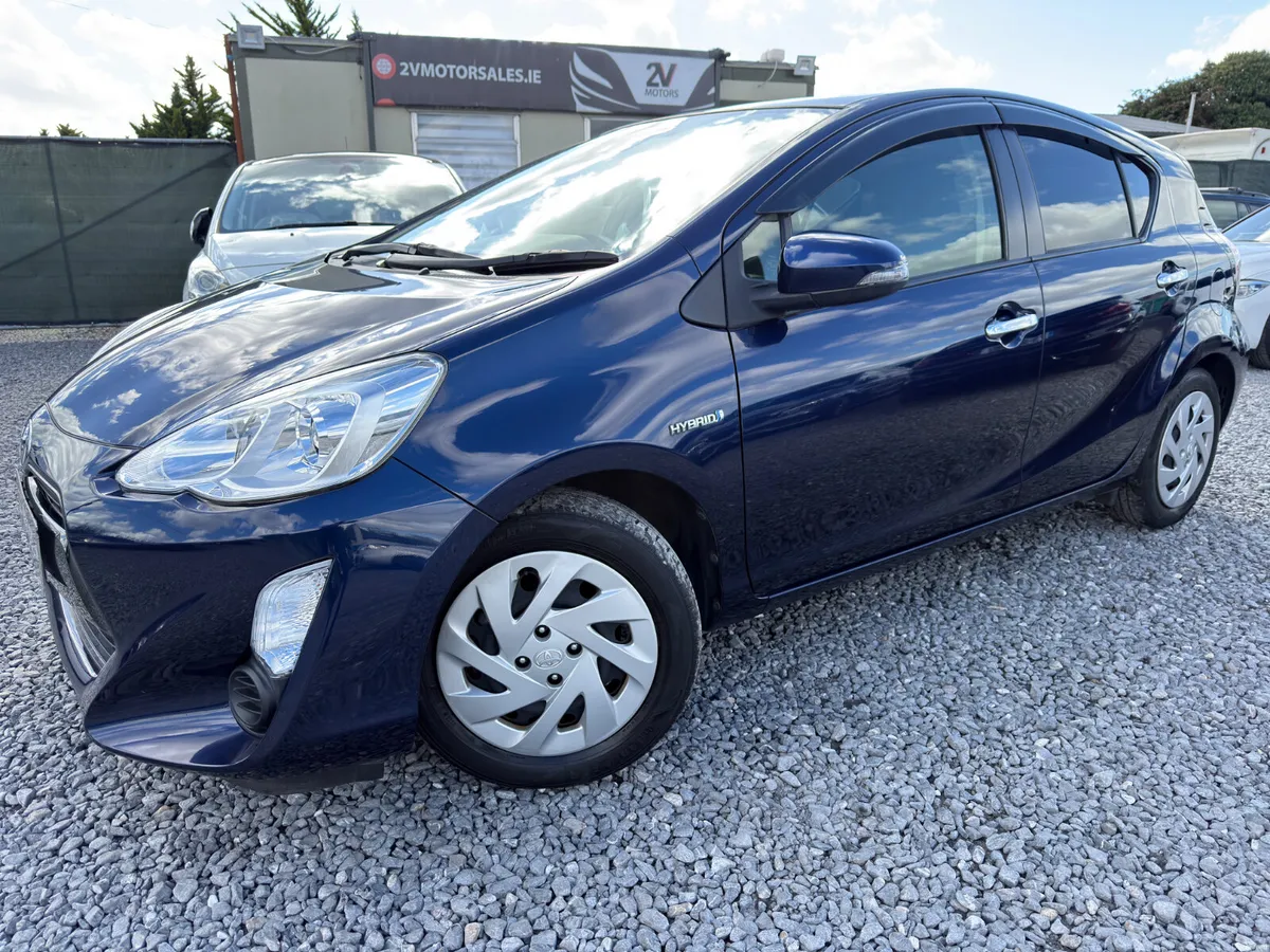 🔵 Toyota Aqua 1.5 Petrol Hybrid Automatic Low Km - Image 2