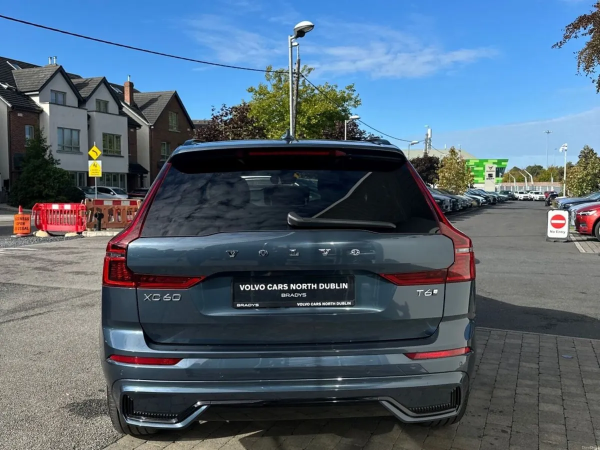 Volvo XC60 XC60 T6 Plus Dark AWD PHEV--0.95% APR F - Image 5