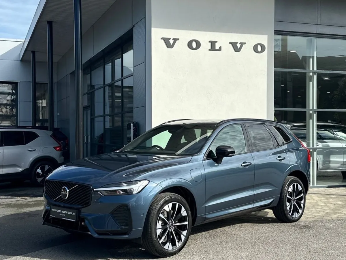 Volvo XC60 XC60 T6 Plus Dark AWD PHEV--0.95% APR F - Image 1
