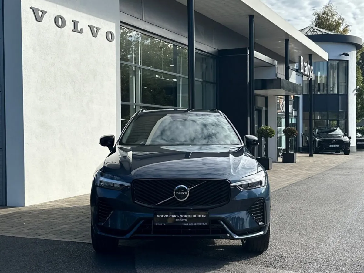 Volvo XC60 XC60 T6 Plus Dark AWD PHEV--0.95% APR F - Image 2