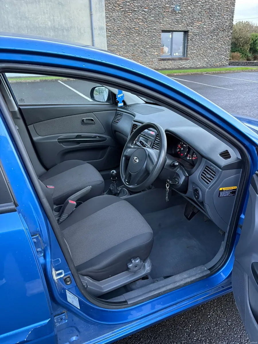 KIA RIO - Image 6