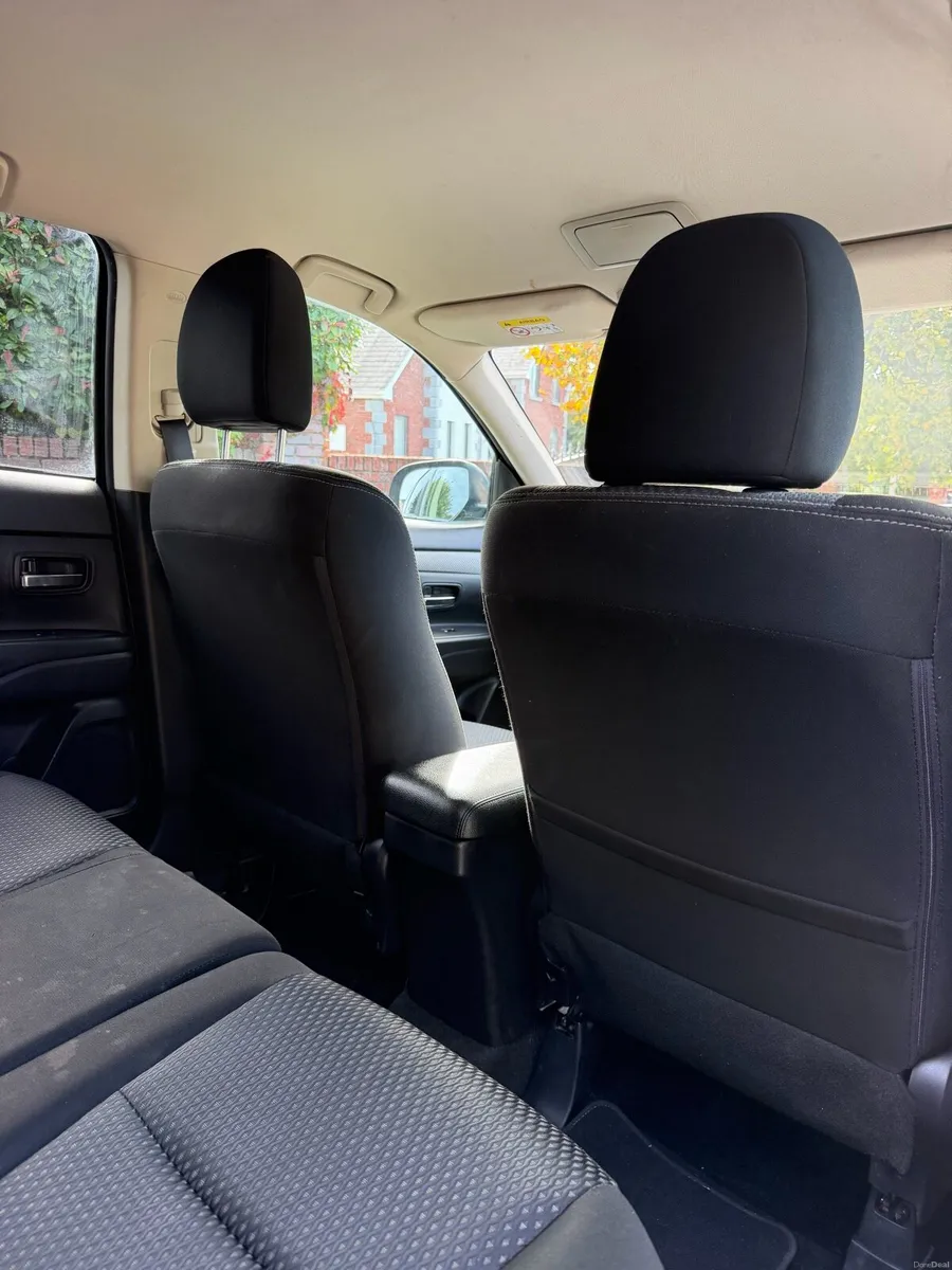 2017 Mitsubishi Outlander 4WD |NCT 7/27 & Tax 5/27 - Image 6