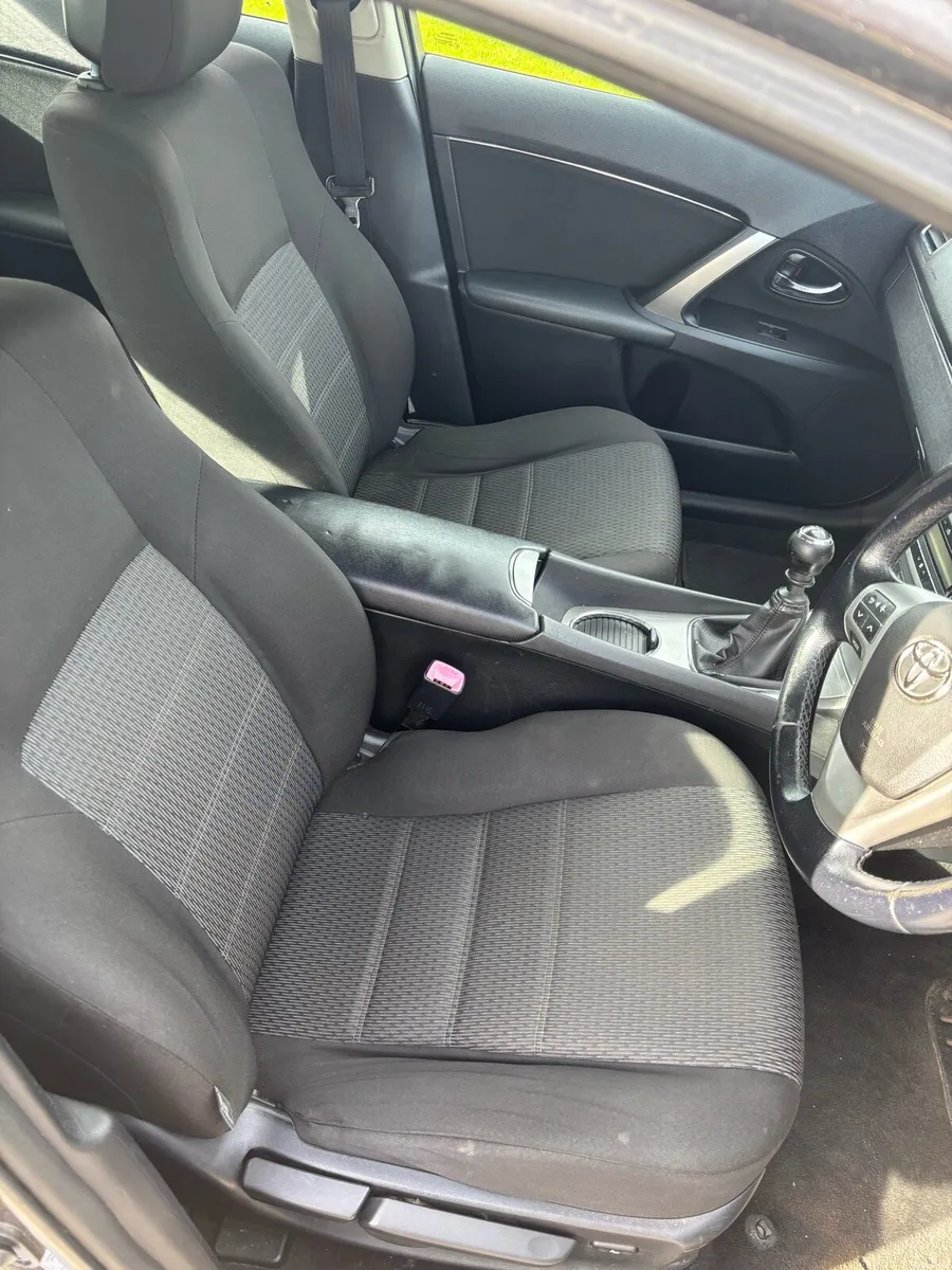 Avensis - Image 6