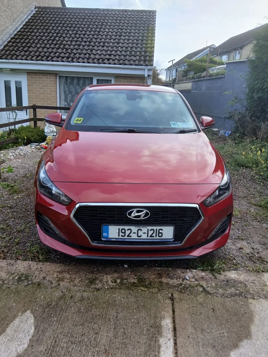 Hyundai i30 fastback 2019 - Image 1