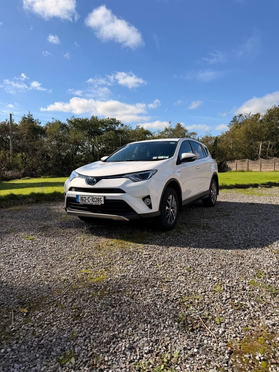 Toyota RAV4 Hybrid Auto - Toyota Warranty - Image 4