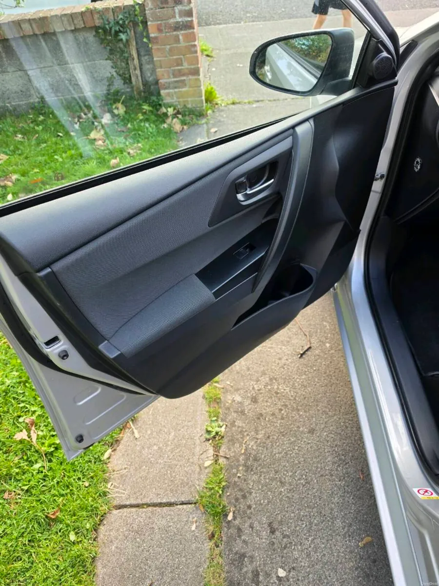 Toyota Auris - Image 4