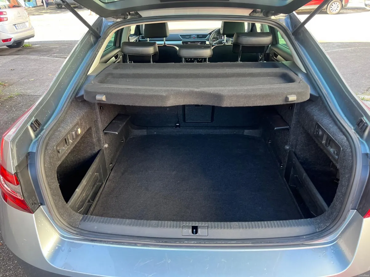 Skoda Superb 2019 - Image 2