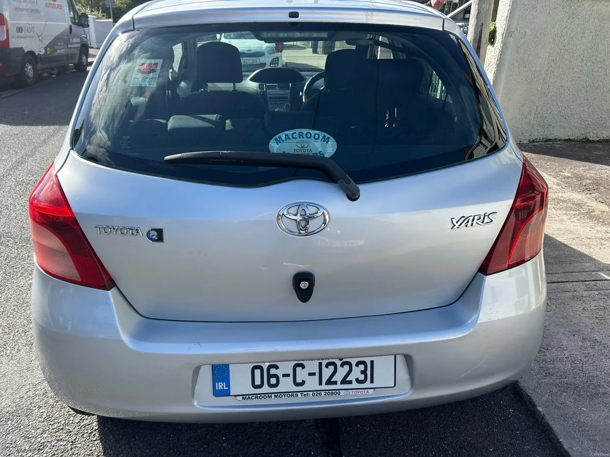 Toyota Yaris 2006 - Image 5