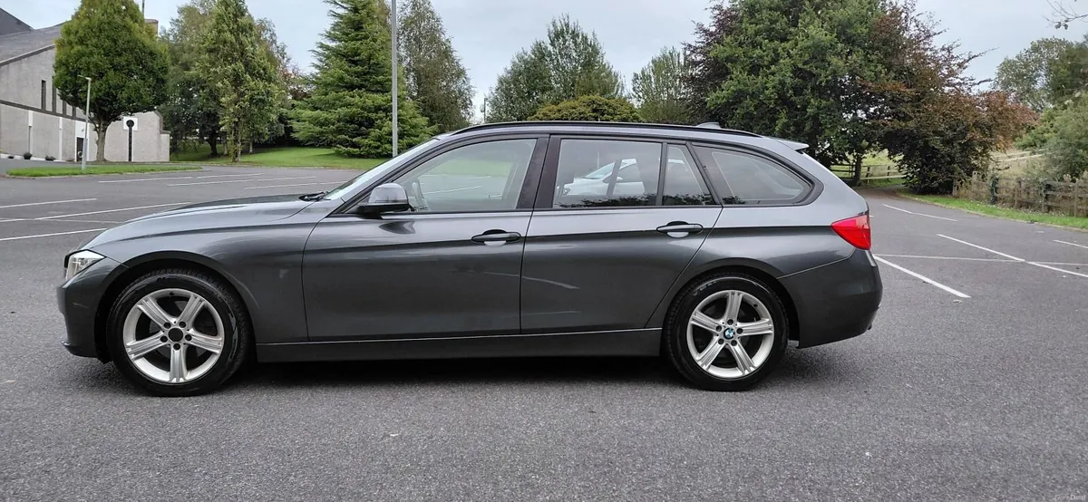 BMW 3-Series 2013 320d Automatic - Image 4