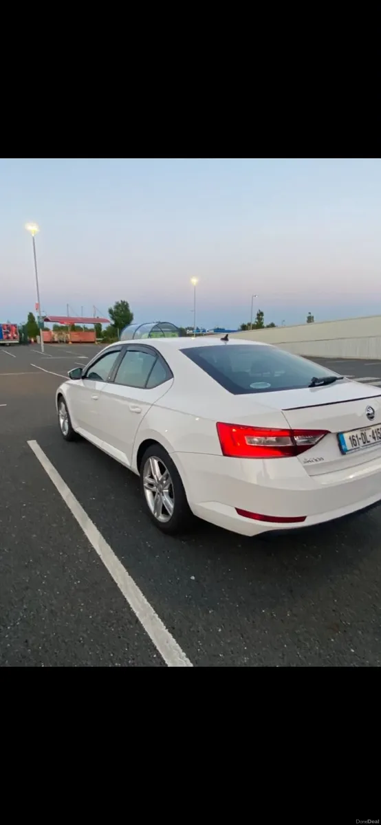 Skoda Superb 2016 - Image 6