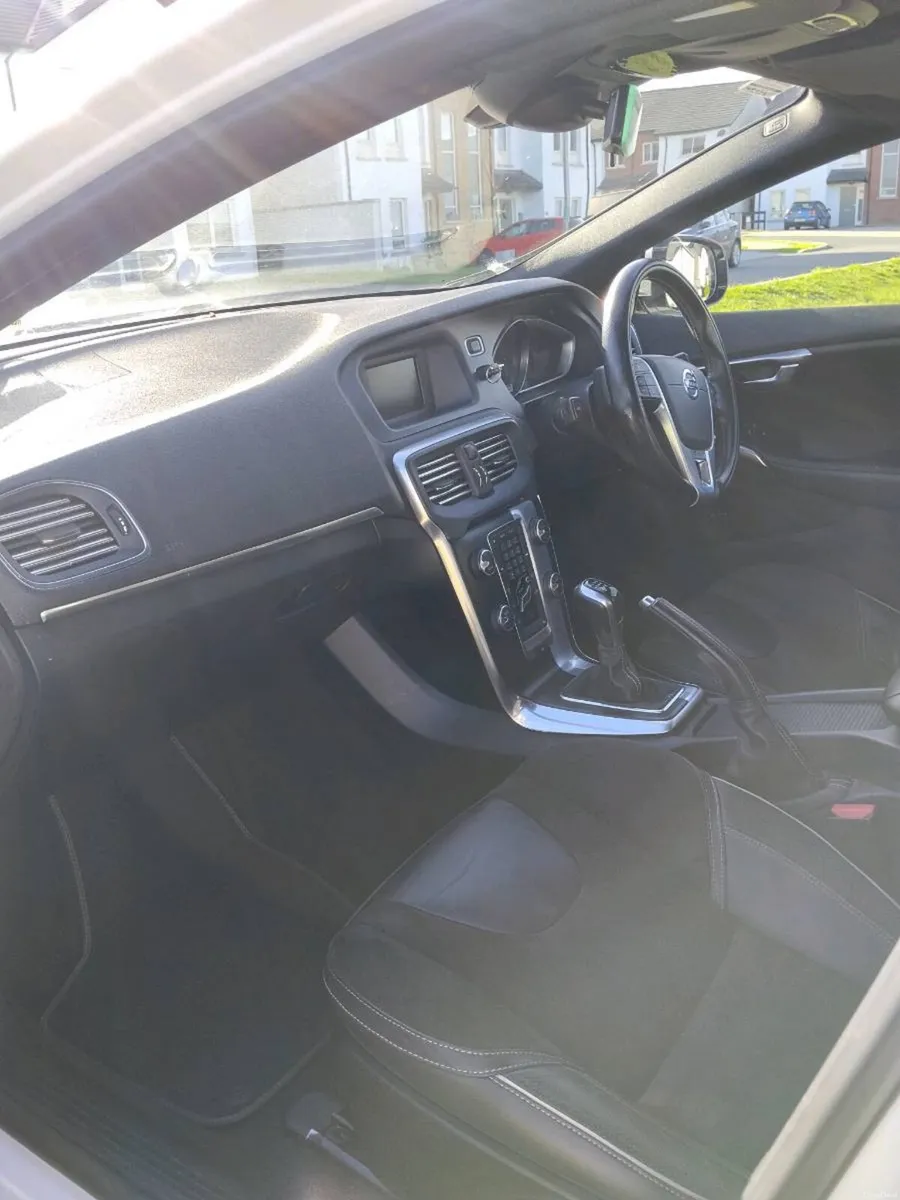 Volvo V40 R-design 2015 - Image 6