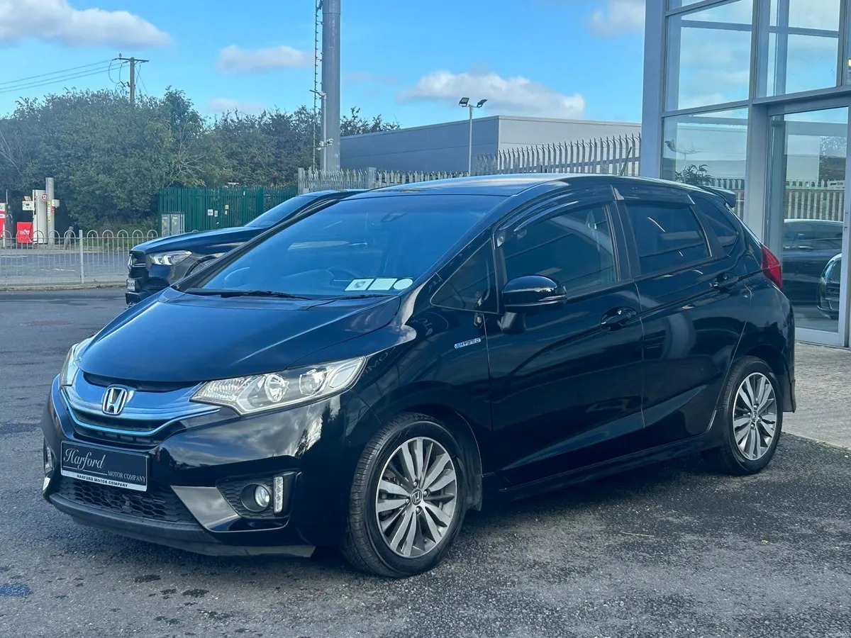Honda Fit 1.5L Hybrid Hatchback - Image 3