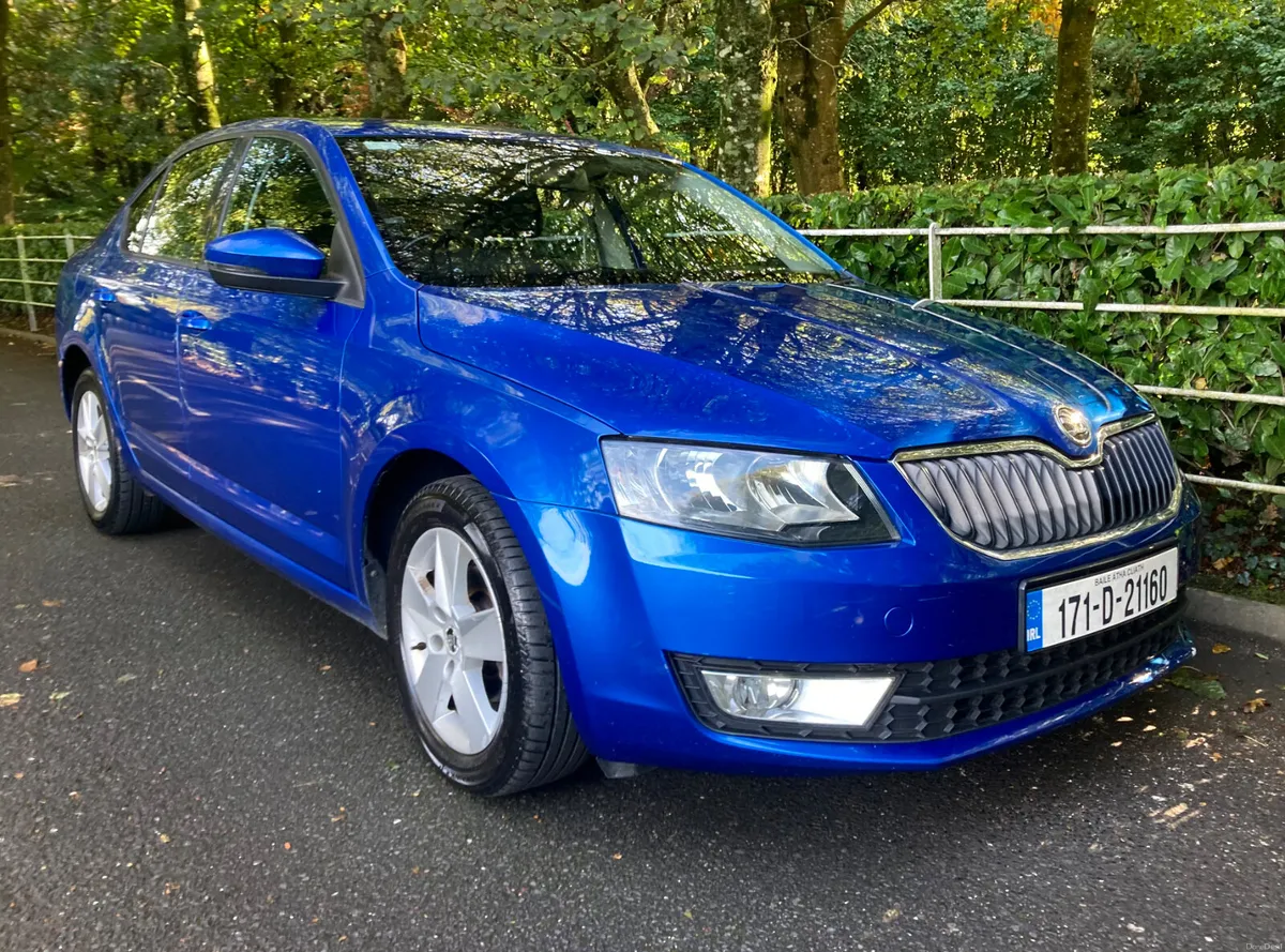 Skoda Octavia 1.6TDI DSG Automatic Deluxe Edition - Image 1