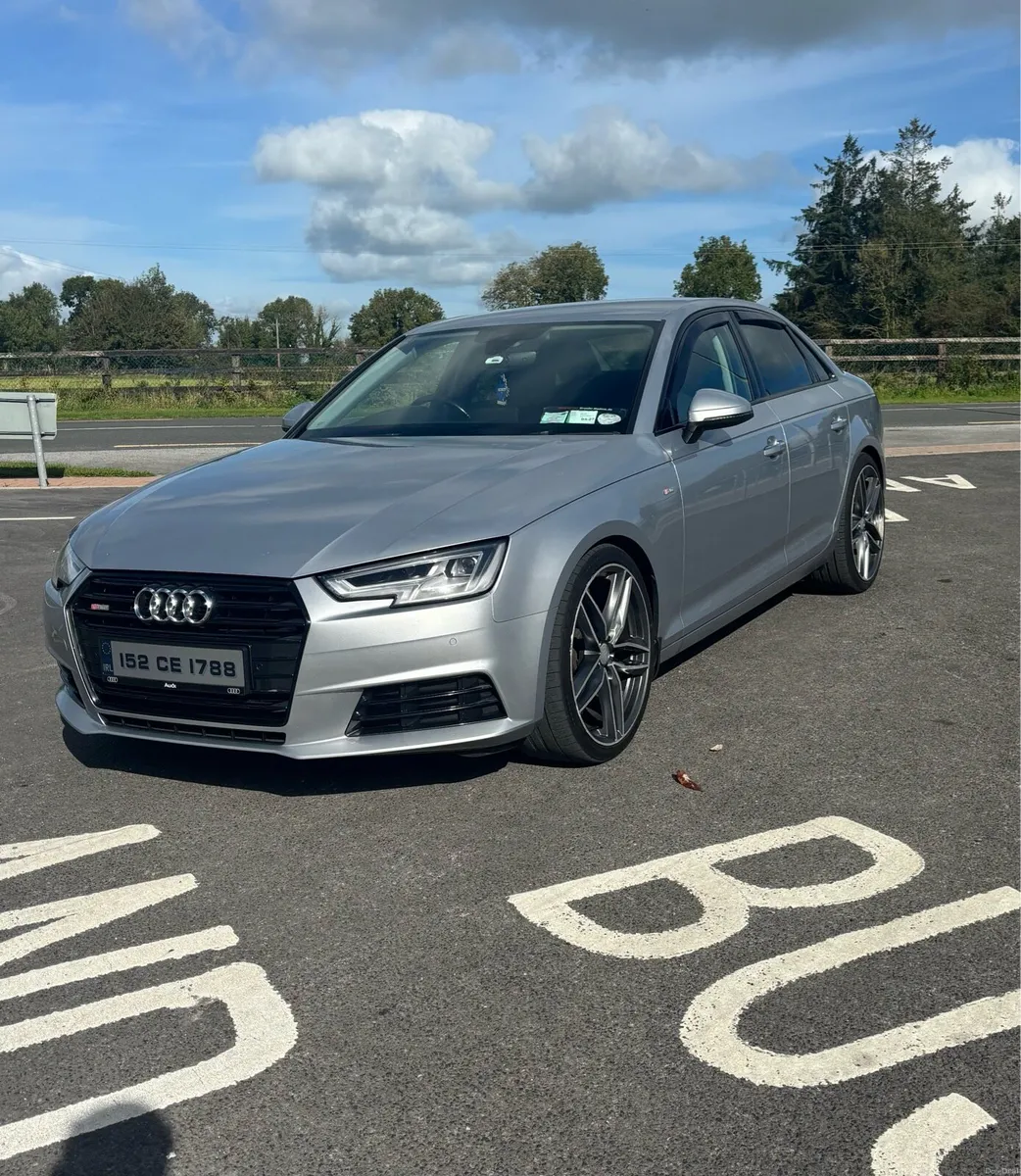Audi A4  2015 B9 - Image 1