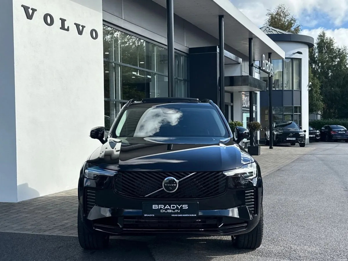 Volvo XC90 XC90 T8 Plus Dark AWD PHEV--0.95%APR Fi - Image 2