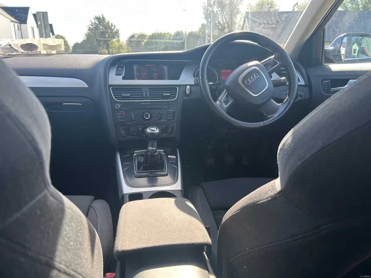 2012 Audi A4 S line model high spec 2.0 TDI 143 bh - Image 5