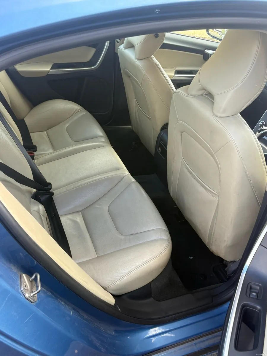 2014 Volvo s60 tax 11/26 NCT 7/27 automatic - Image 5