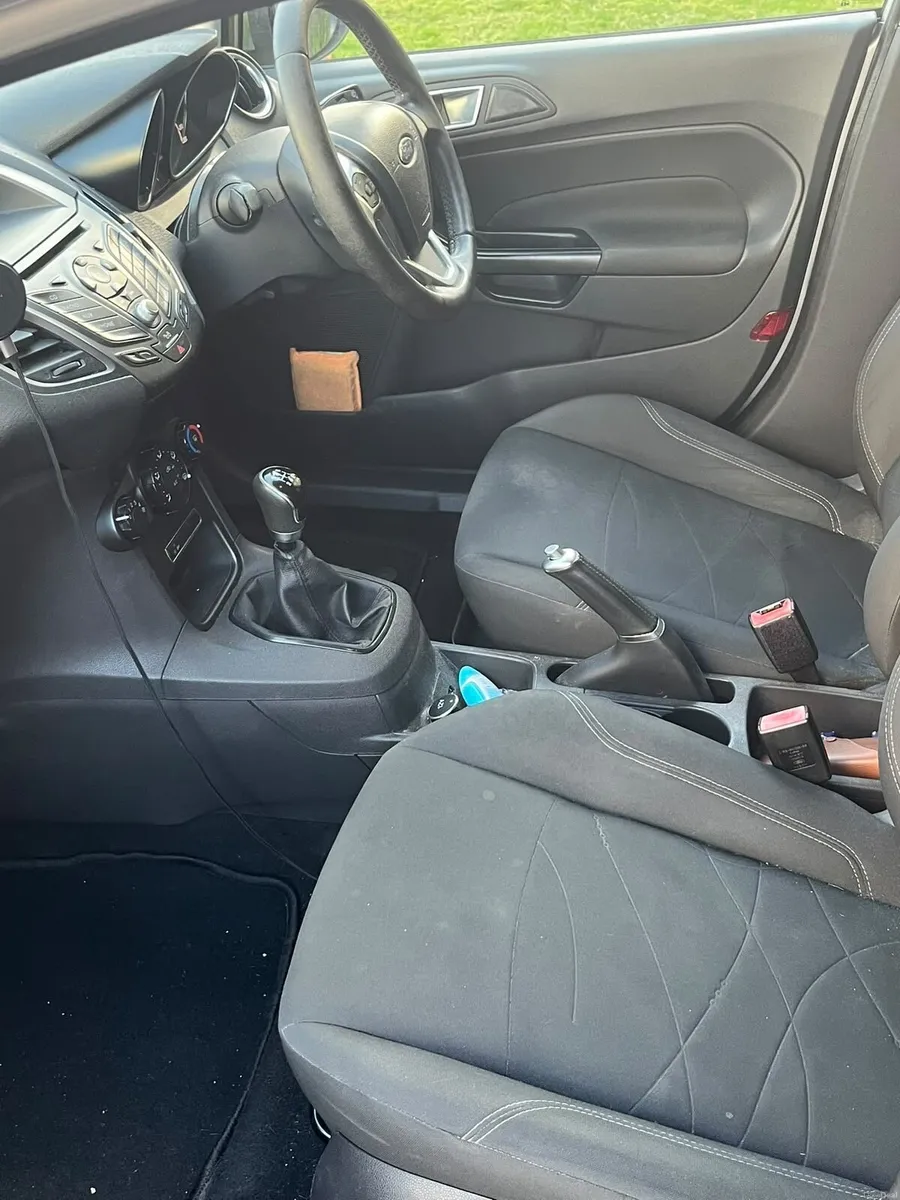 Car - Image 2
