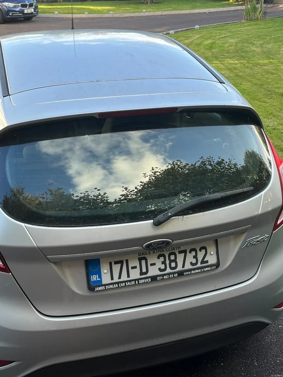 Car - Image 4
