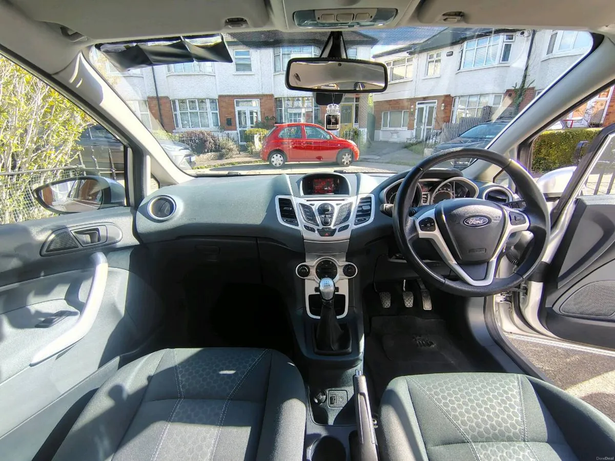 Ford Fiesta Titanium 1.6 tdci - Image 6