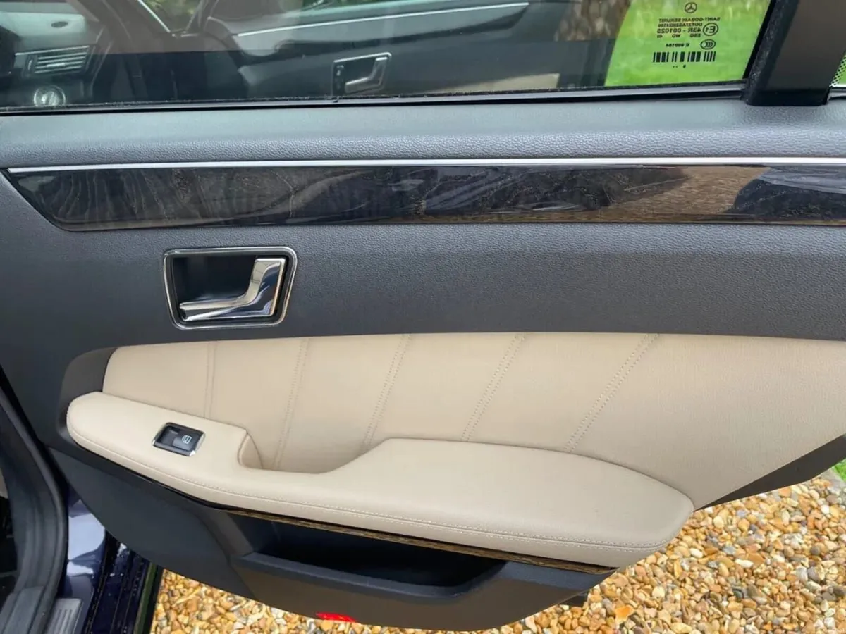 Mercedes-Benz E-Class 2010 - Image 1