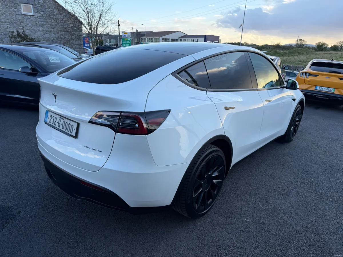 Model Y - Long Range - Dual Motor - Image 3