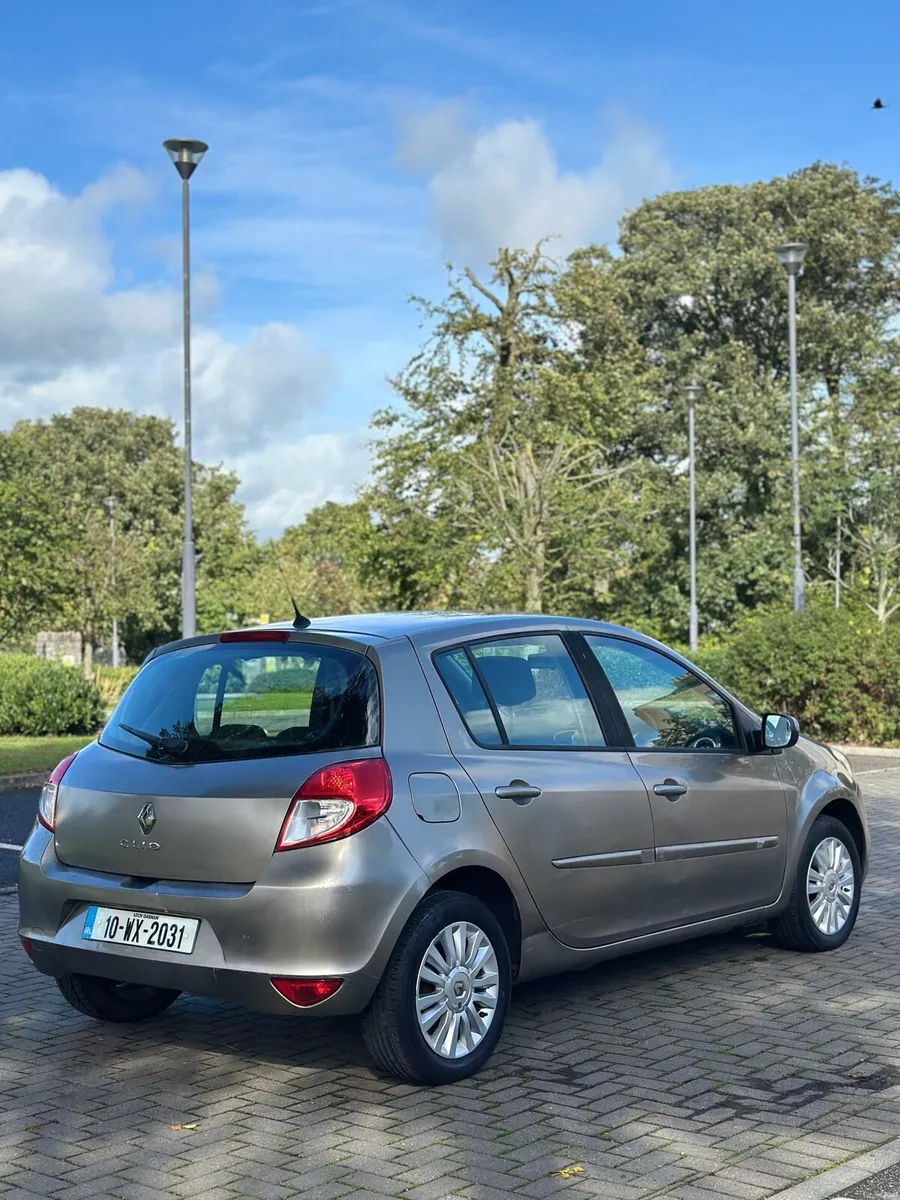 2010 RENAULT CLIO AUTOMATIC LOW MILES LONG NCT/TAX - Image 3