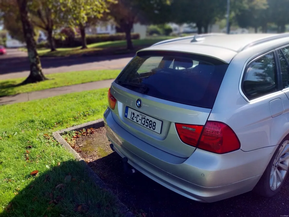 BMW 3-Series 2012 - Image 5