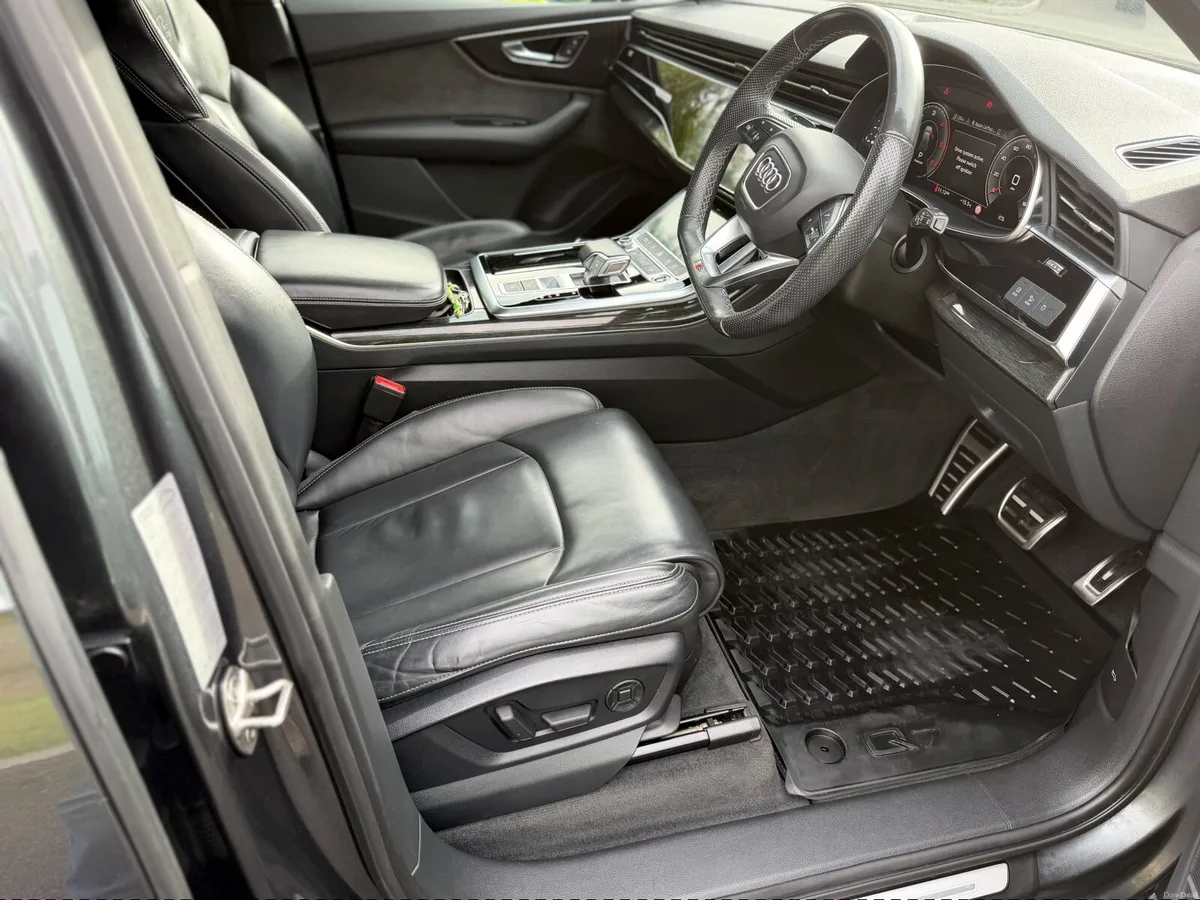 Audi Q7 2021 - Image 5