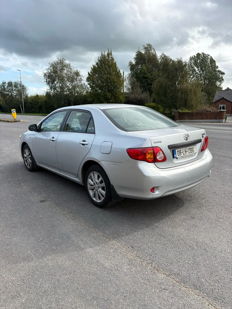 Toyota Corolla TAXED - Image 4