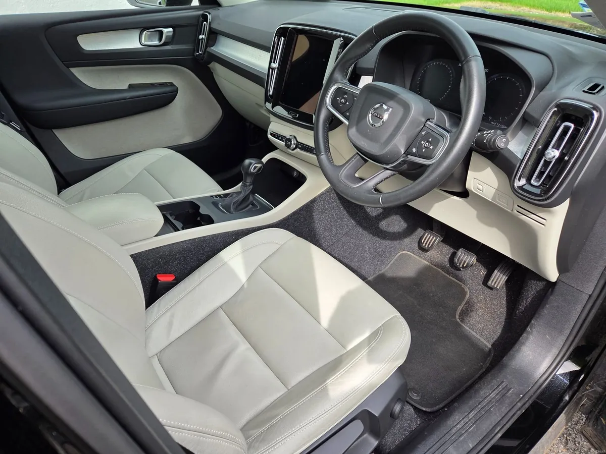 Volvo XC40 2021 - Image 4