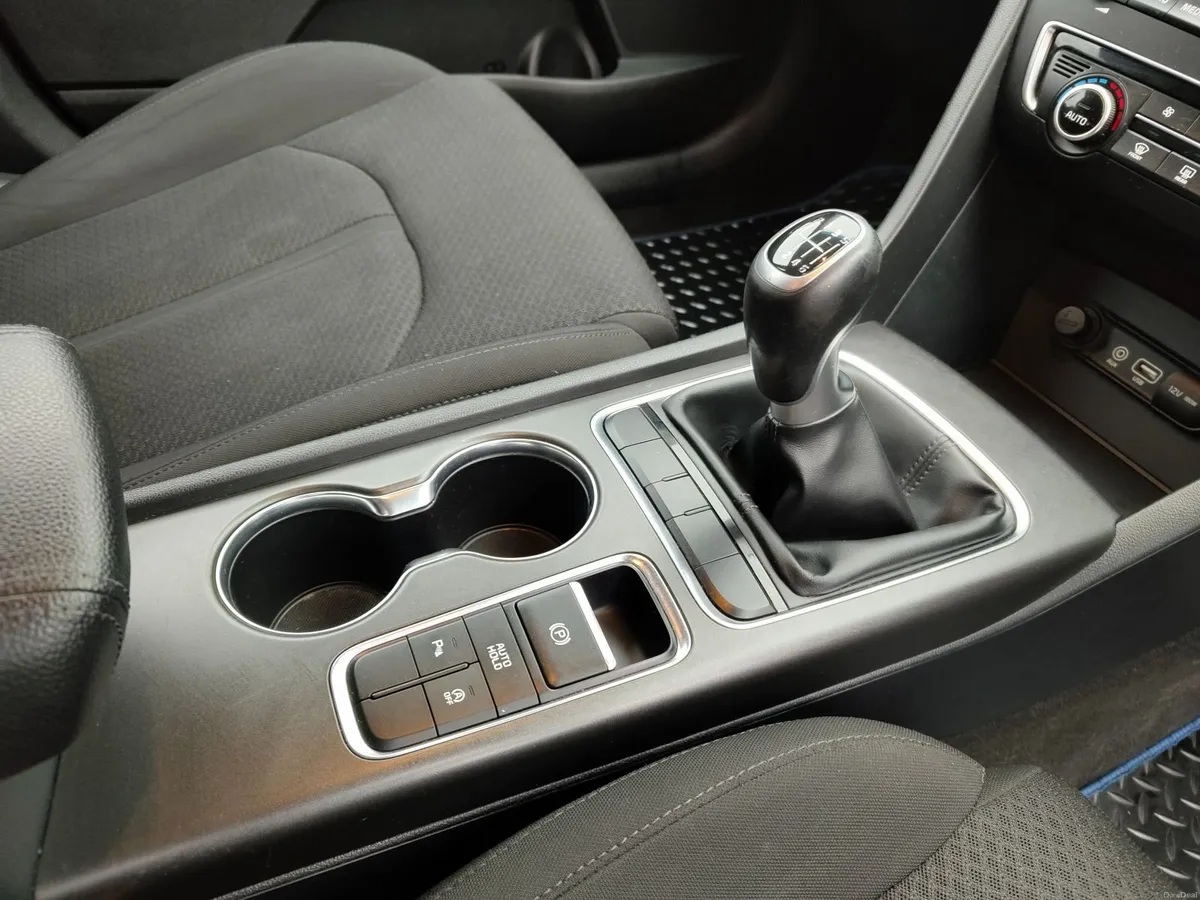 Kia Optima 2017 - Image 5