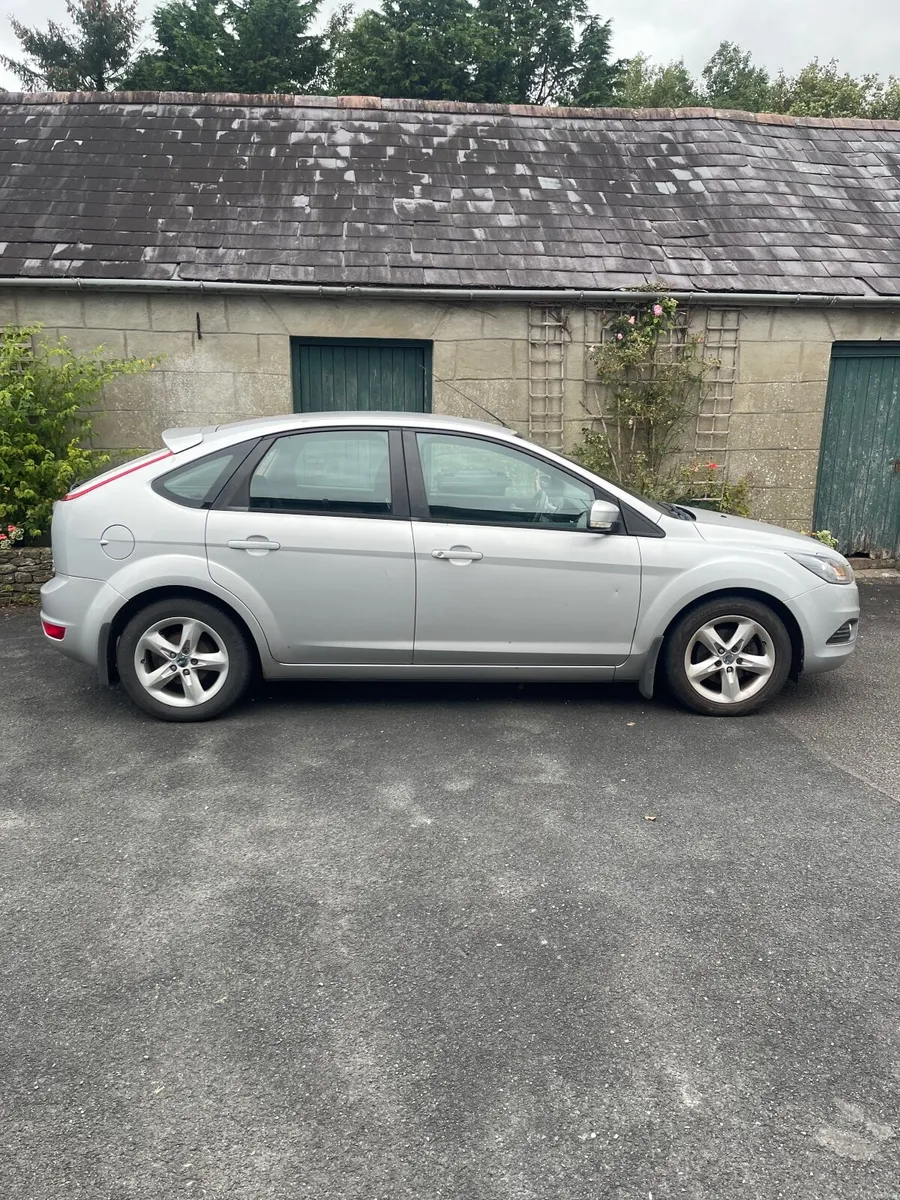 Ford Focus 2010 - Image 5