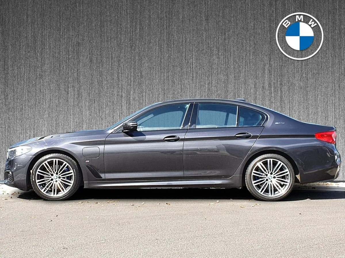 BMW 5-Series 530e M Sport Saloon - Image 3