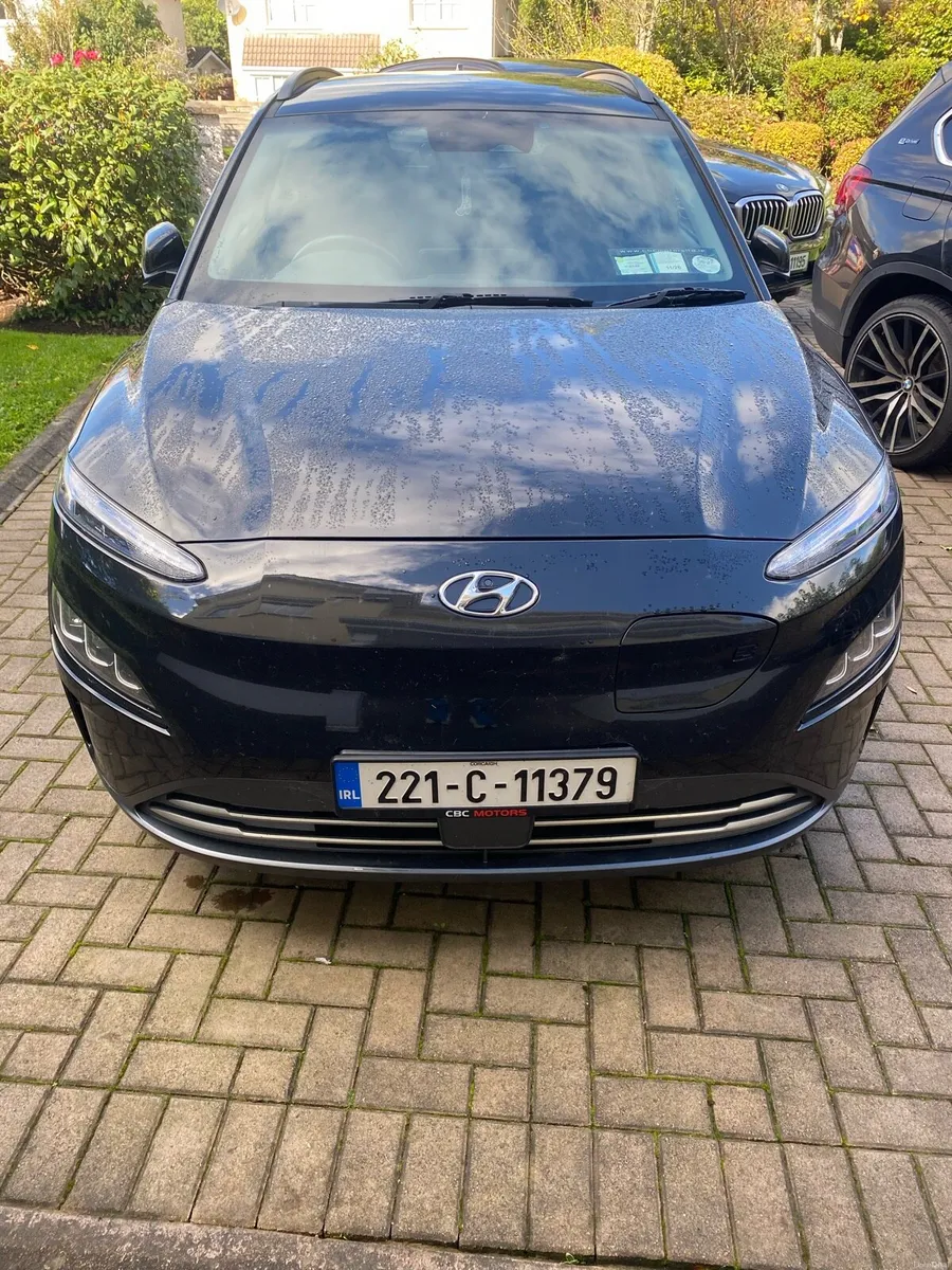 2022 Hyundai Kona Electric 64KWh - Black - Image 1