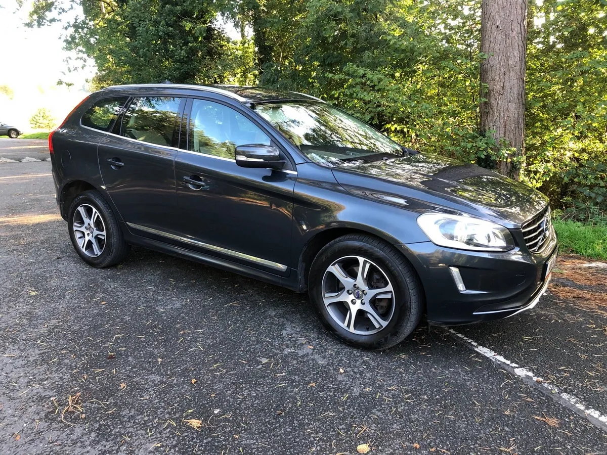 Volvo XC60 D4 High spec - Image 2