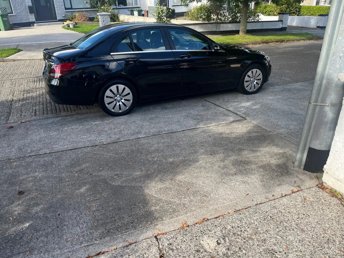 Mercedes-Benz C-Class 2015 - Image 2