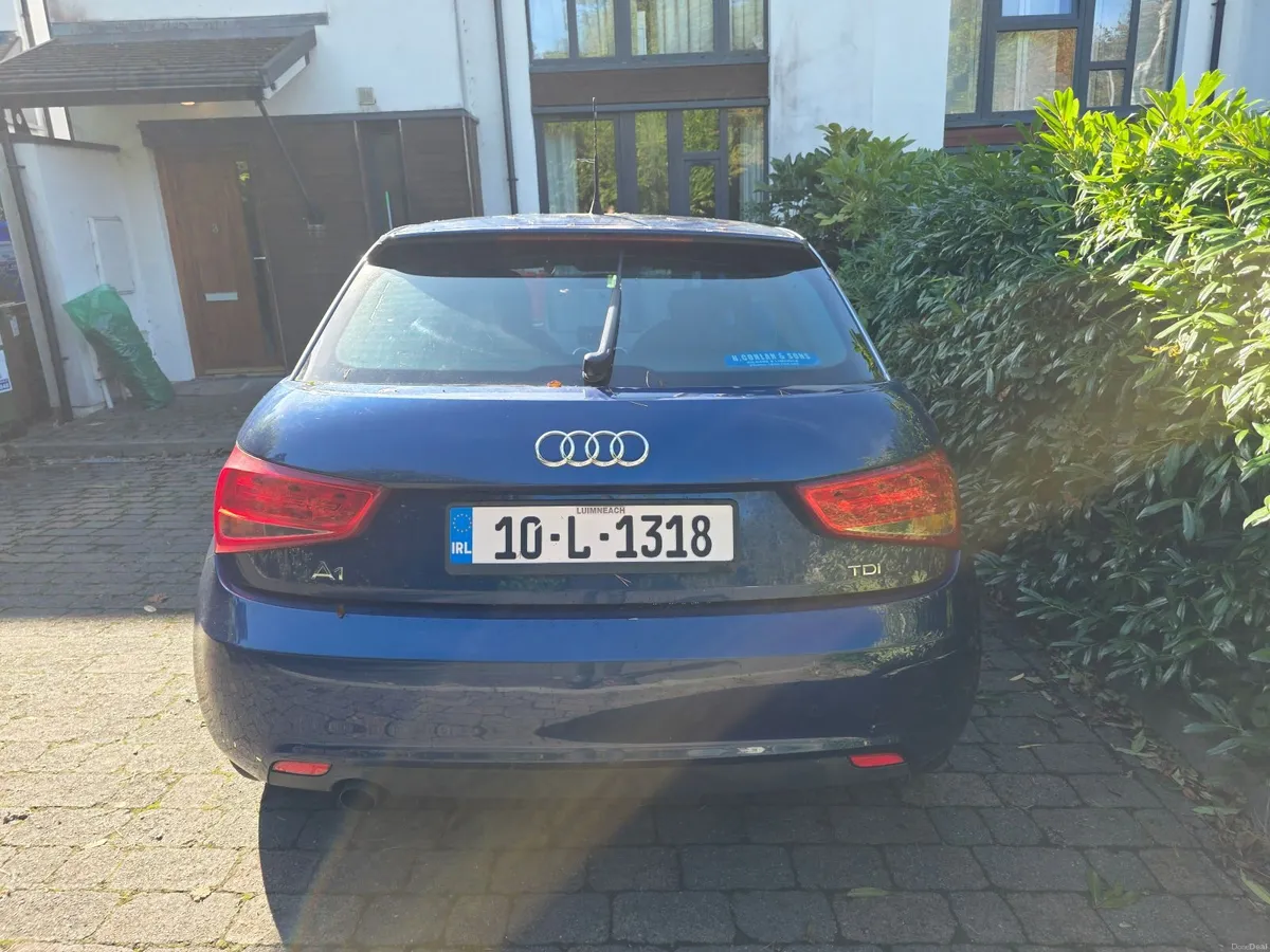 Audi A1 2010 - Image 2