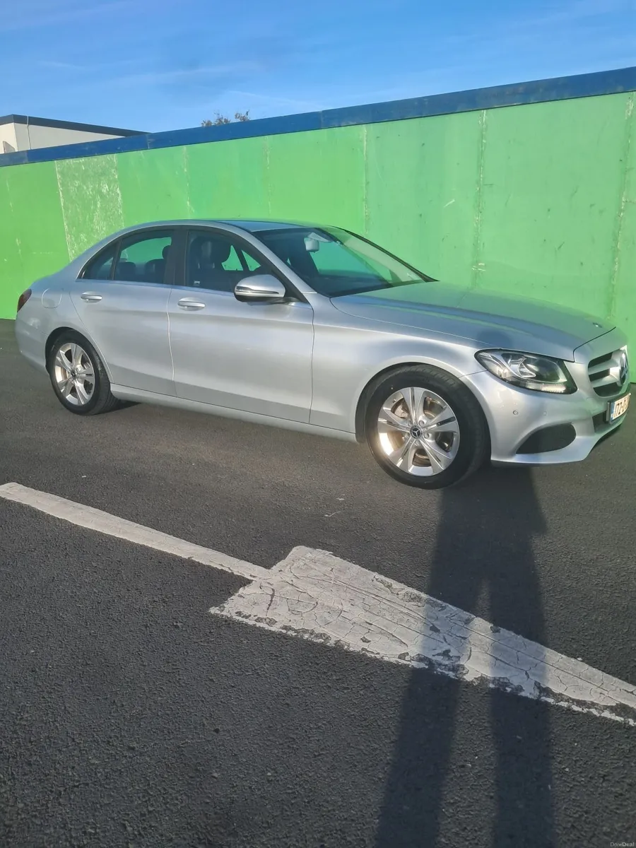 Mercedes-Benz C-Class 2017 - Image 4