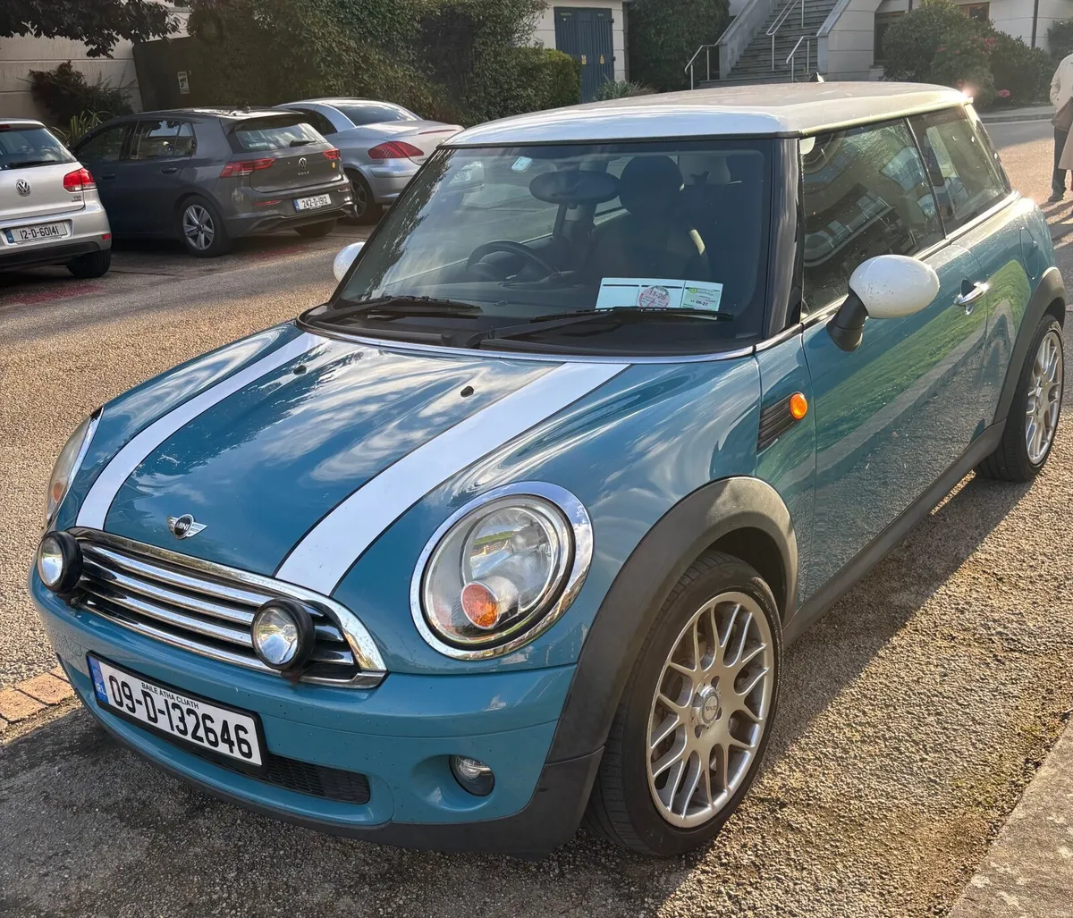 Mini Cooper 2009 - Image 1