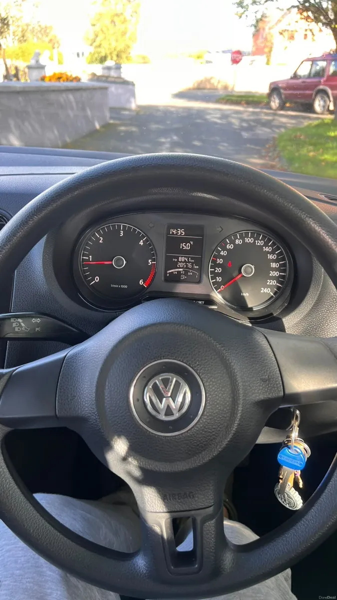 Volkswagen Poli 1,6 TD - Image 6