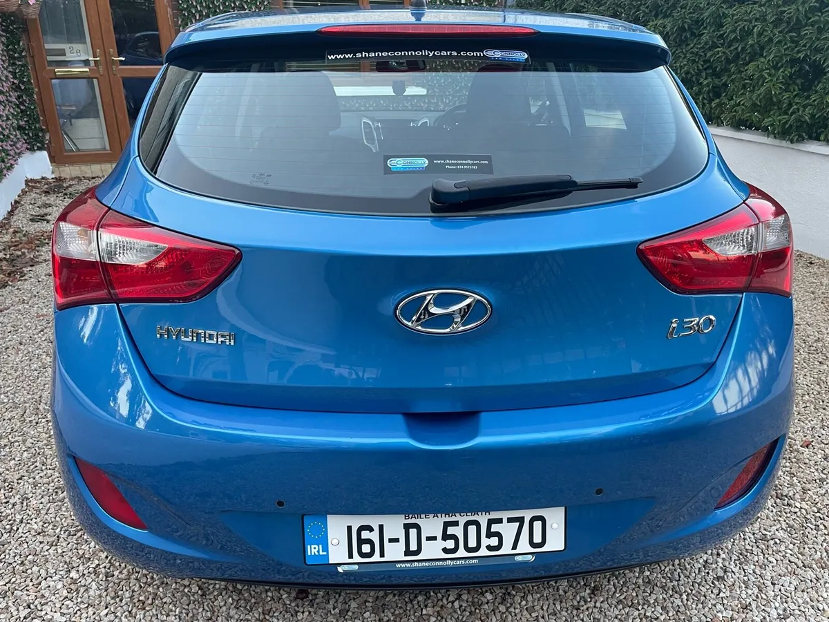 Hyundai i30 1.6 Diesel 2016 AS NEW - Image 5